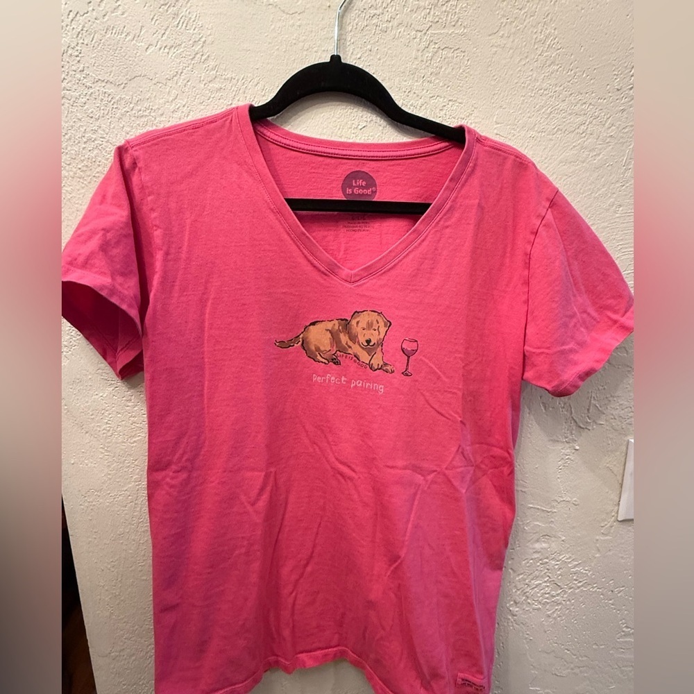 Life Is Good Bright Pink V-Neck Tee with Dog & Wine Art Women’s Sz Large